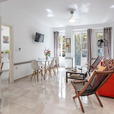 Psiri Gem From In Vivo Apartments- Spacious 1St Floor Apartment With Balcony In Athens' Historic Center Kültér fotó