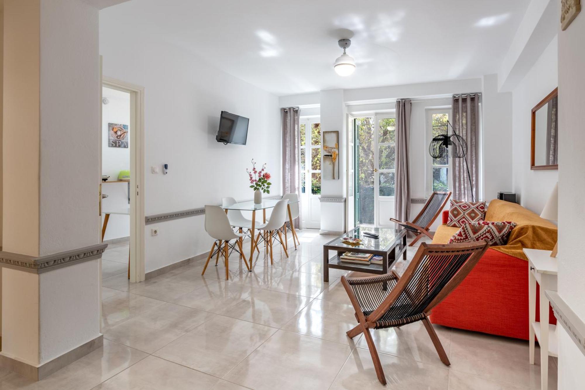 Psiri Gem From In Vivo Apartments- Spacious 1St Floor Apartment With Balcony In Athens' Historic Center Kültér fotó