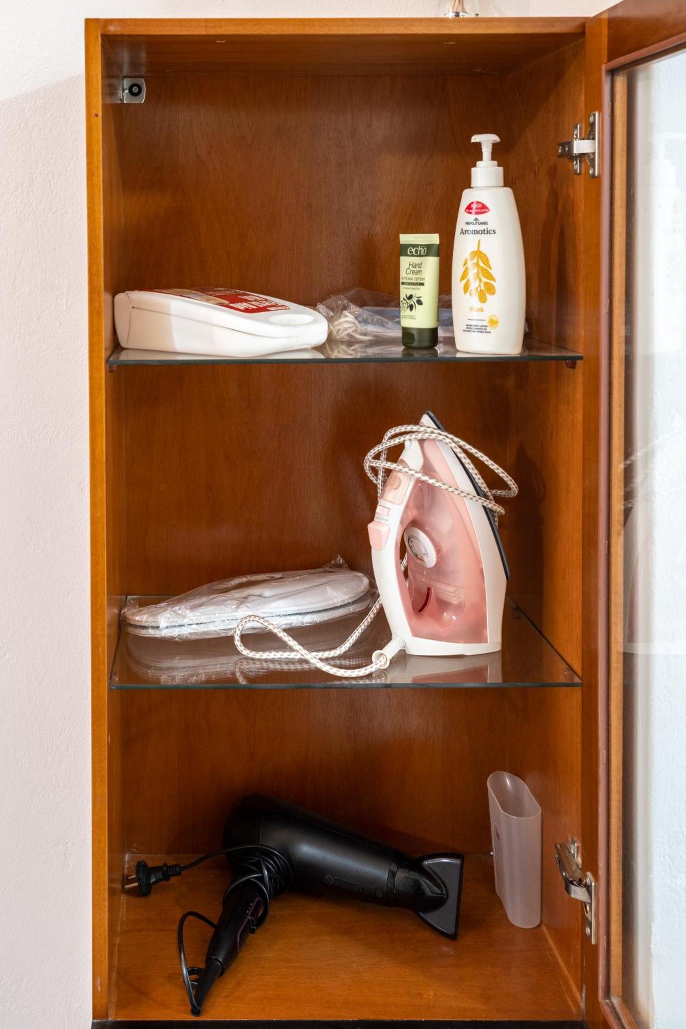 Psiri Gem From In Vivo Apartments- Spacious 1St Floor Apartment With Balcony In Athens' Historic Center Kültér fotó