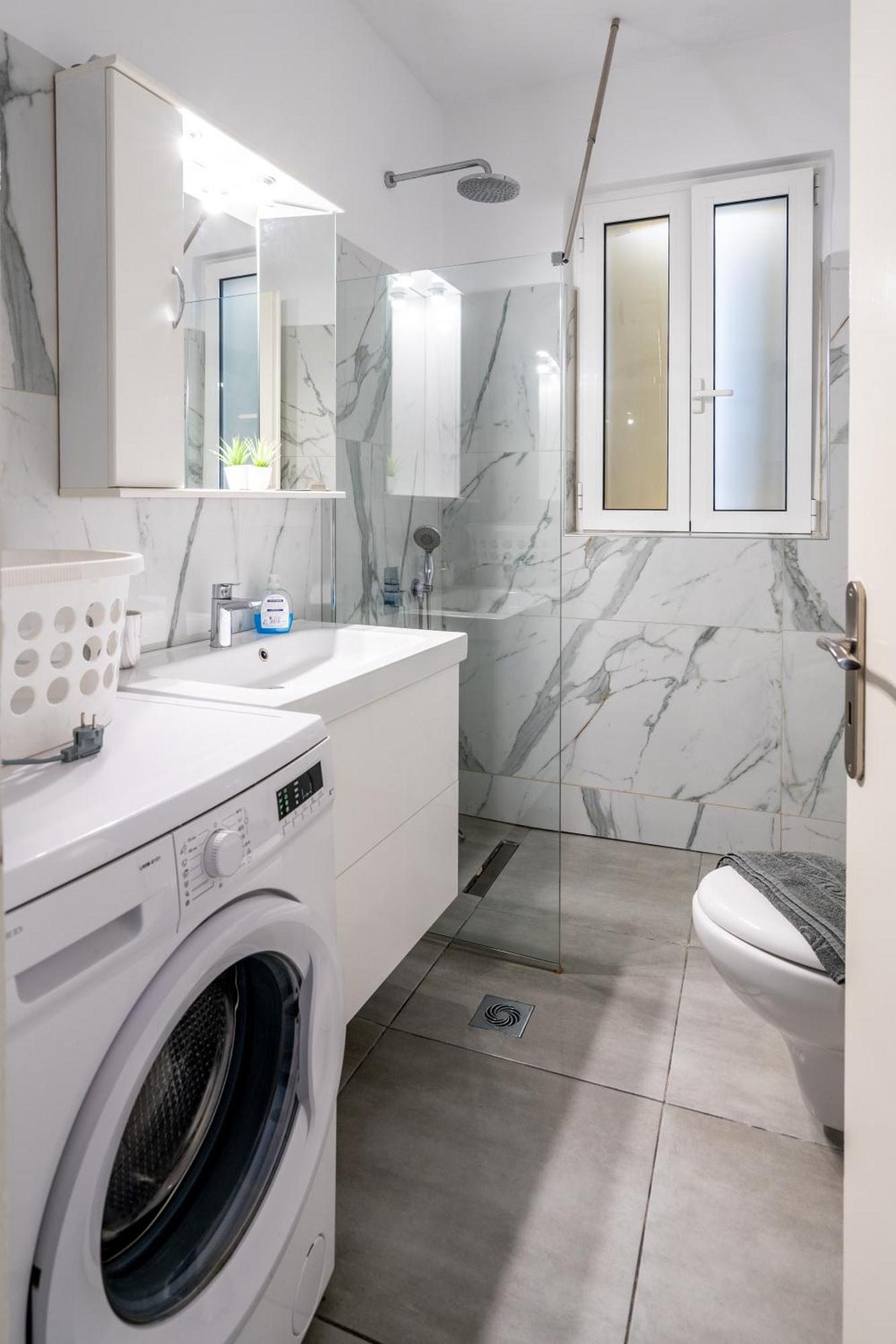 Psiri Gem From In Vivo Apartments- Spacious 1St Floor Apartment With Balcony In Athens' Historic Center Kültér fotó